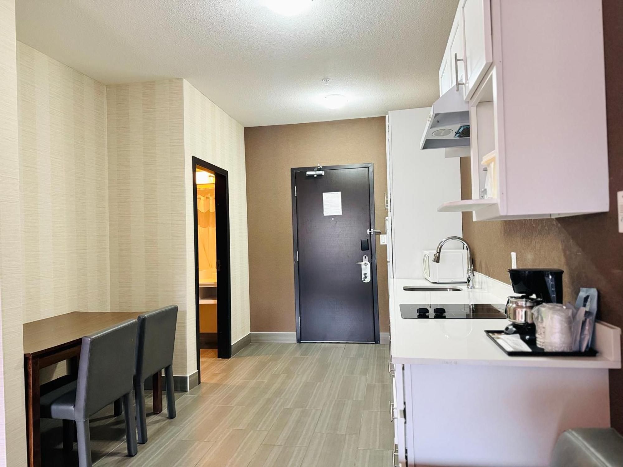 Southfort Inn Fort Saskatchewan Szoba fotó